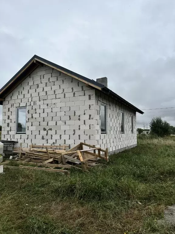 Дом в Калининградская область, Гурьевский муниципальный округ, пос. ... - Фото 1