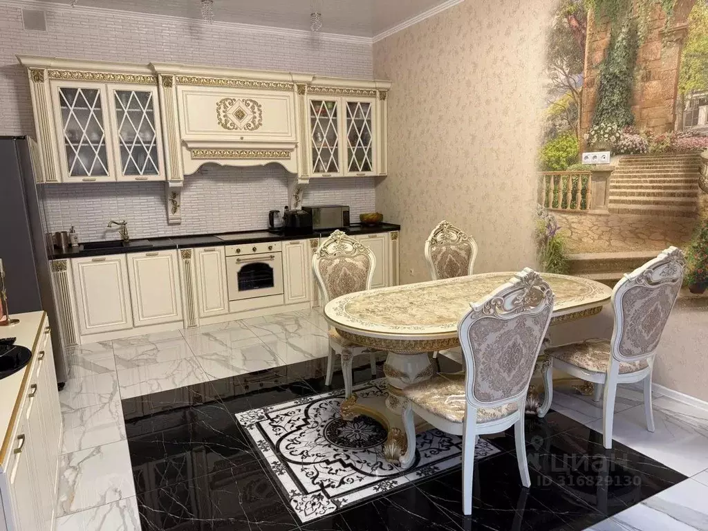 Коттедж в Омская область, Омск ул. 11-я Любинская (247 м) - Фото 0
