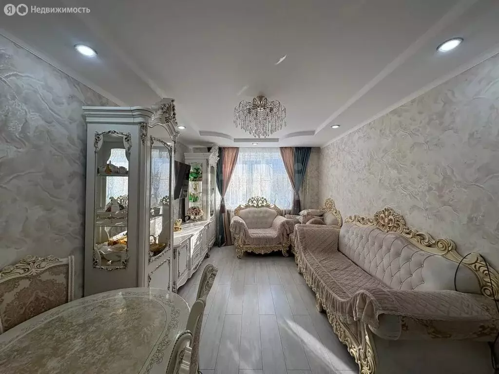 3-комнатная квартира: Туринск, улица Спорта, 36 (61.3 м) - Фото 1