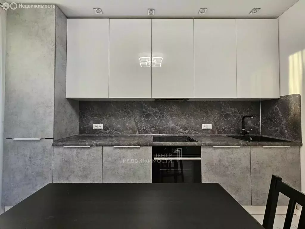 1-комнатная квартира: Казань, улица Родины, 24В (43 м) - Фото 1