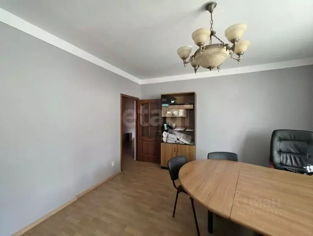 4-к кв. Калининградская область, Калининград пер. Щорса, 1 (155.2 м) - Фото 1