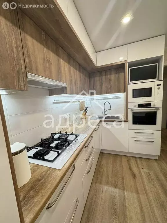4-комнатная квартира: Самара, проспект Кирова, 407 (77.8 м) - Фото 0