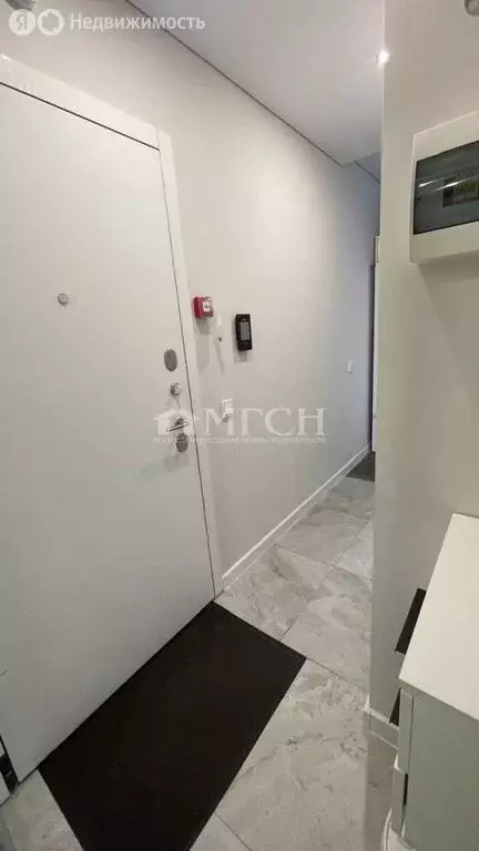 3-комнатная квартира: Москва, улица Лётчика Осканова, 6 (42 м) - Фото 1