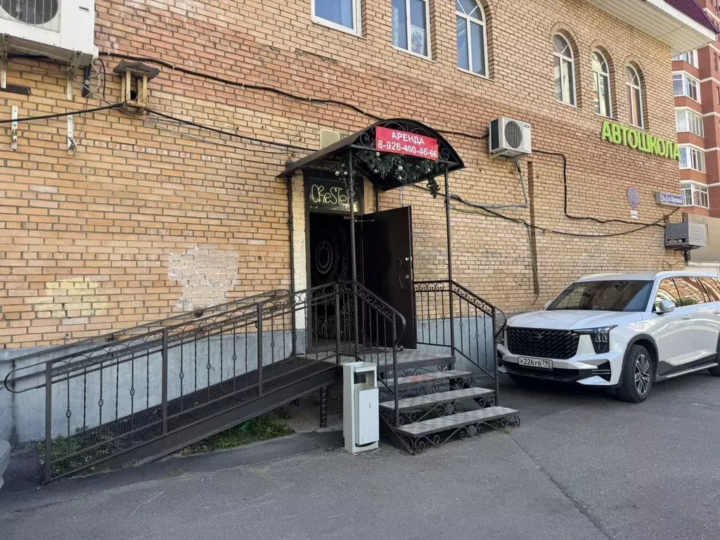 Помещение свободного назначения в Московская область, Лобня ул. ... - Фото 1
