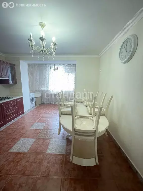 3-комнатная квартира: Ессентукская, Этокская улица, 104 (100 м) - Фото 1