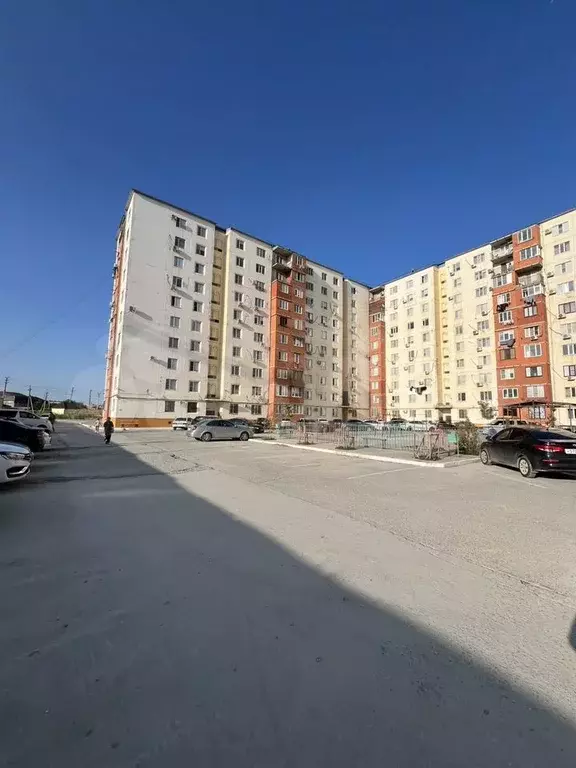 2-к. квартира, 54 м, 1/10 эт. - Фото 0