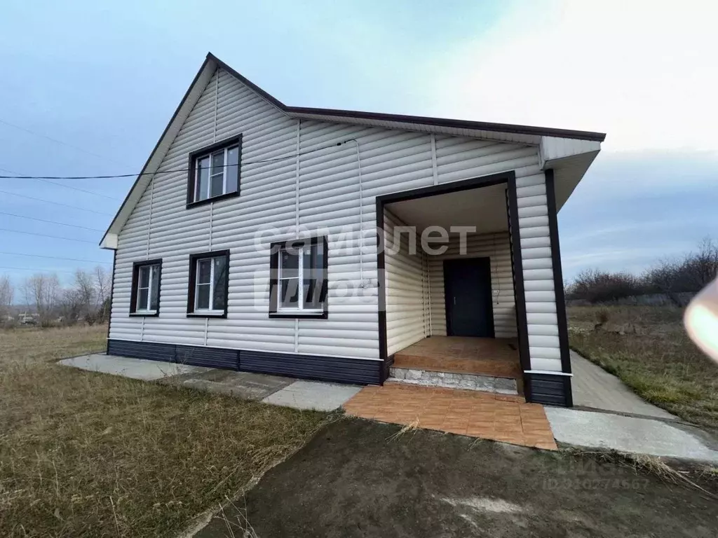 Дом в Белгородская область, Старооскольский городской округ, с. ... - Фото 1