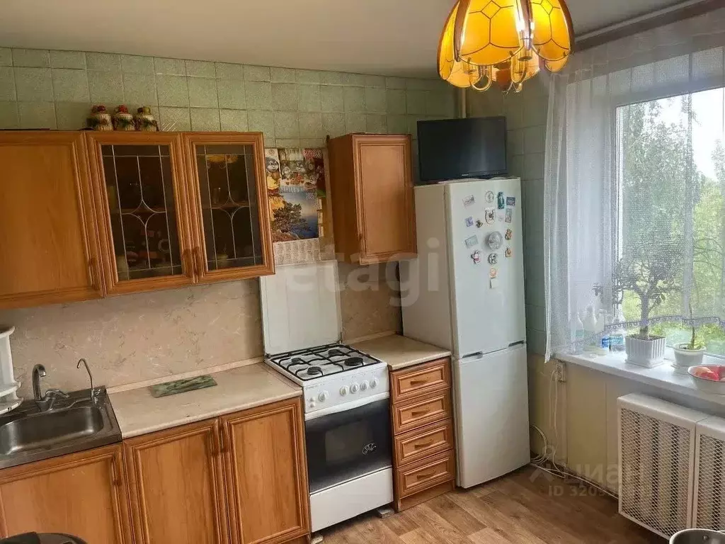 3-к кв. Саратовская область, Балашов ул. Орджоникидзе, 13Б (65.6 м) - Фото 0