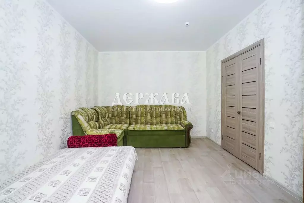 1-к кв. Белгородская область, Старый Оскол Заречье мкр, 17 (37.0 м) - Фото 0