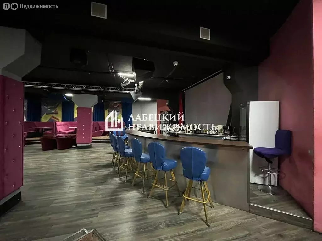 Помещение свободного назначения (1556 м) - Фото 1