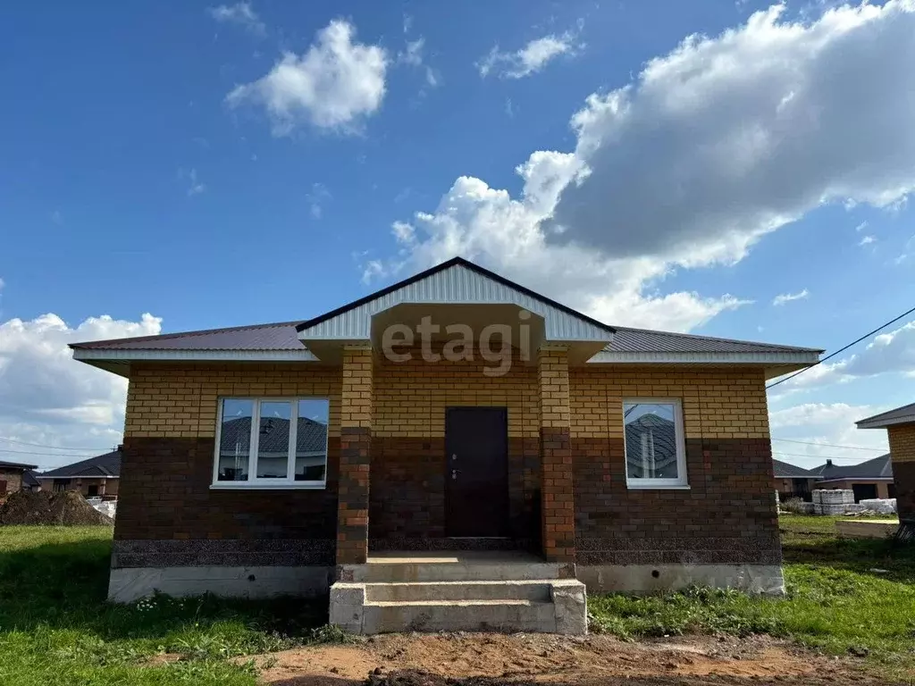 Дом в Башкортостан, Уфа городской округ, с. Нагаево  (100 м) - Фото 1