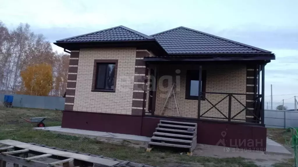 Дом в Омская область, Омский район, с. Усть-Заостровка ул. ... - Фото 2