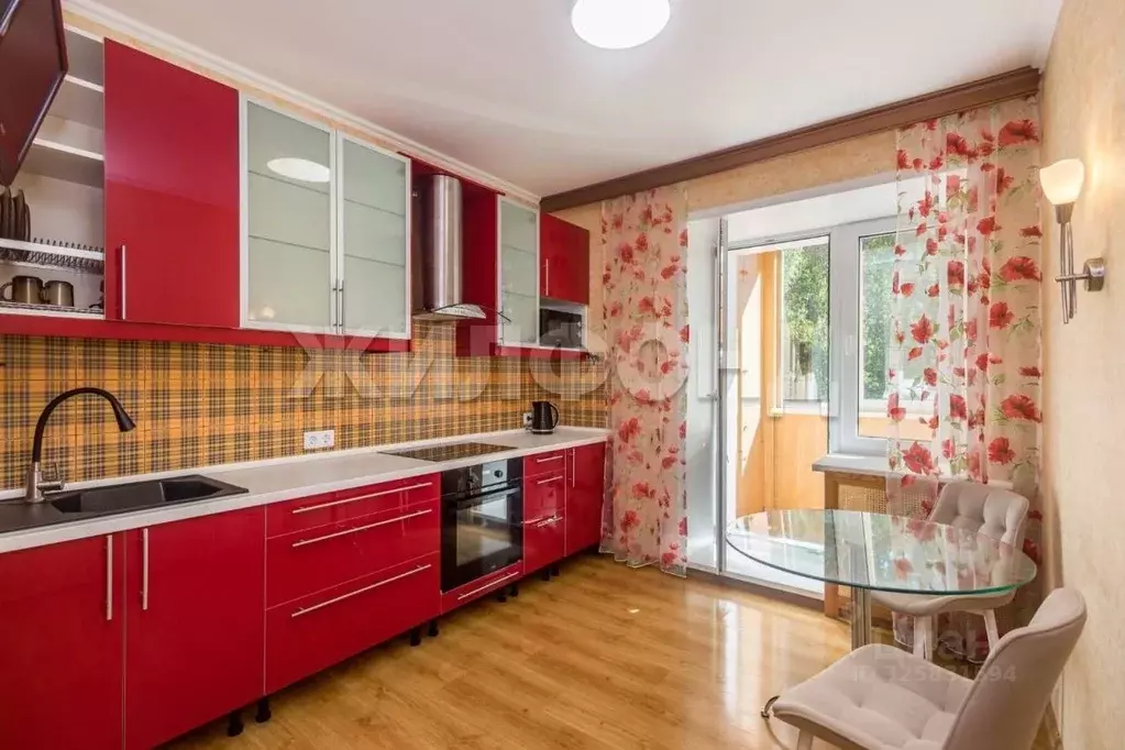 2-к кв. Алтайский край, Барнаул ул. Антона Петрова, 247А (63.4 м) - Фото 1