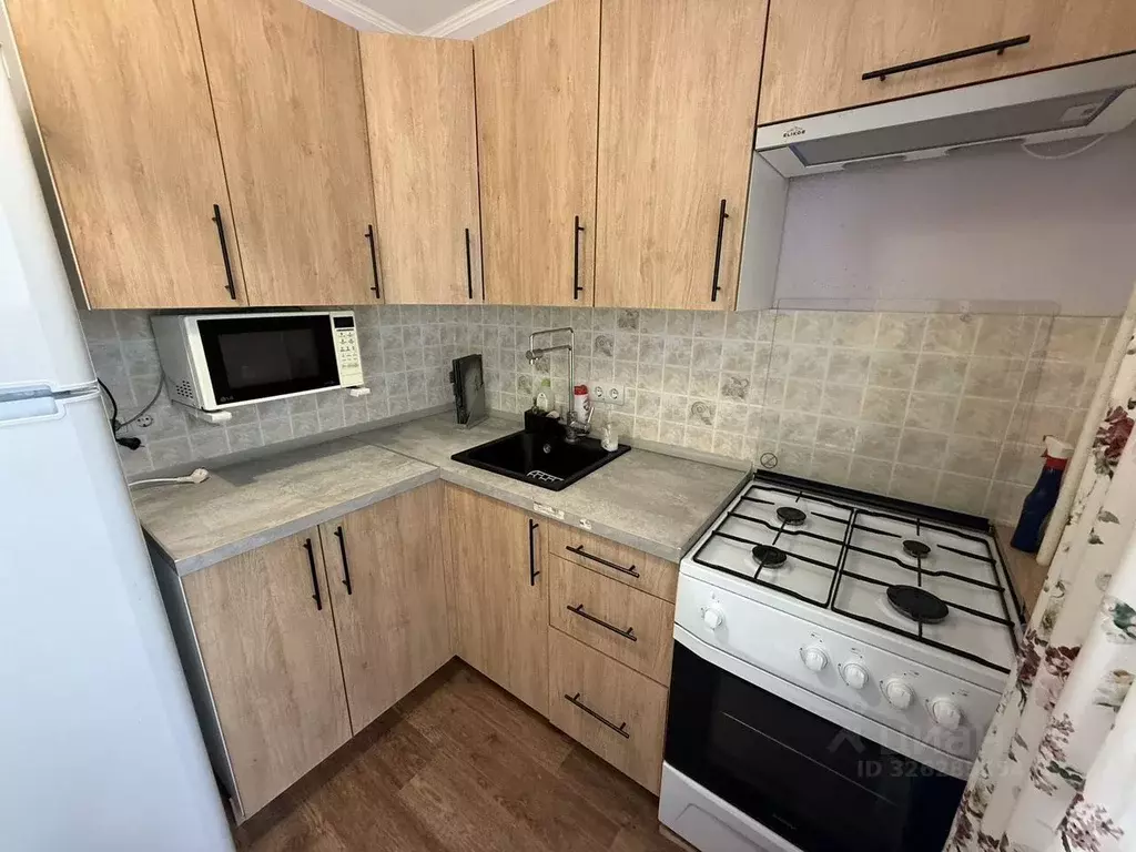 2-к кв. Московская область, Можайск Красноармейская ул., 8 (36.0 м) - Фото 2