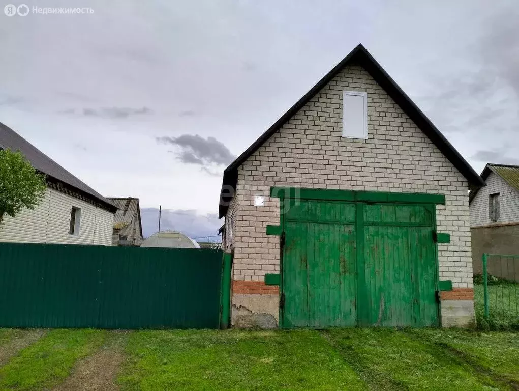 Дом в село Загородный, улица Гагарина (149.7 м) - Фото 1
