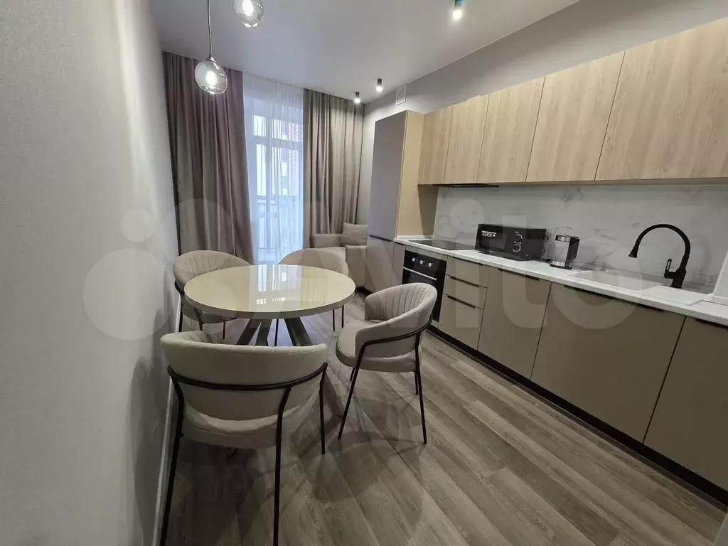 2-к. квартира, 67 м, 7/10 эт. - Фото 0