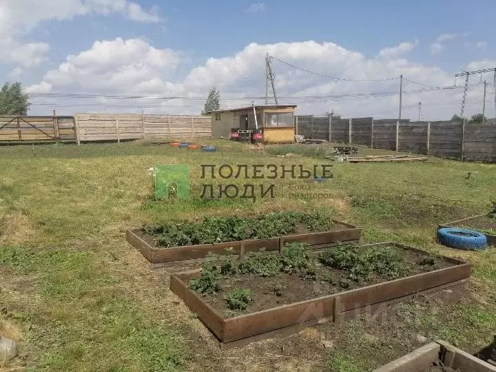 Дом в Красноярский край, Красноярск городской округ, пос. Солонцы ул. ... - Фото 1