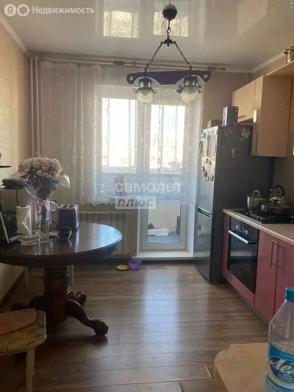 3-комнатная квартира: Омск, Взлётная улица, 4 (65 м) - Фото 1
