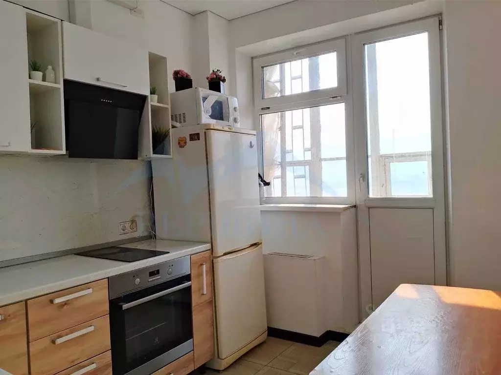 3-к кв. Красноярский край, Норильск Комсомольская ул., 3с1 (65.5 м) - Фото 0