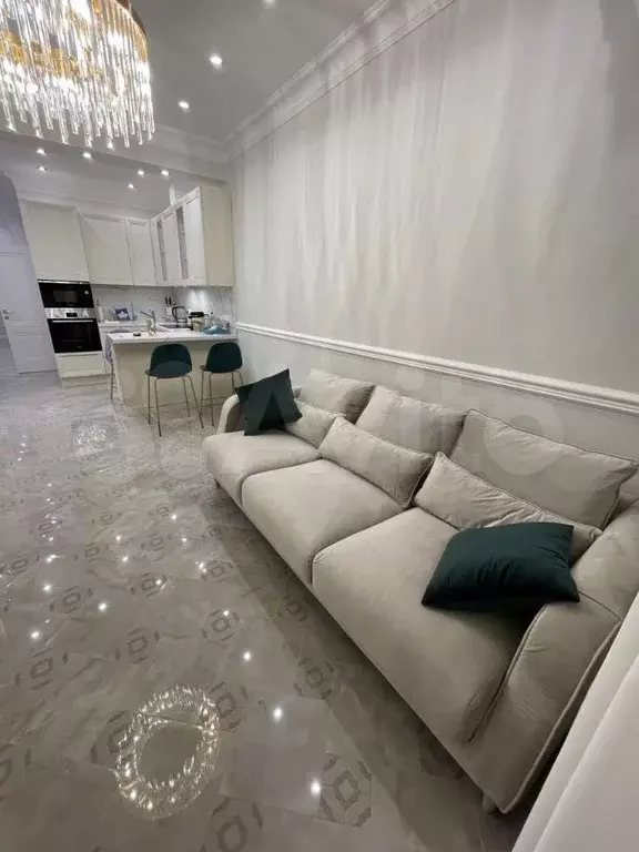 2-к. квартира, 95 м, 2/15 эт. - Фото 0
