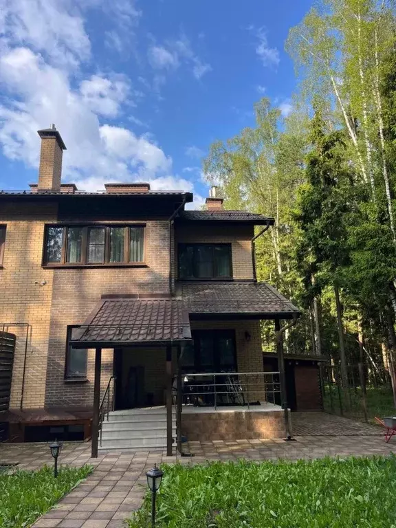 Таунхаус в Московская область, Черноголовка городской округ, д. ... - Фото 1
