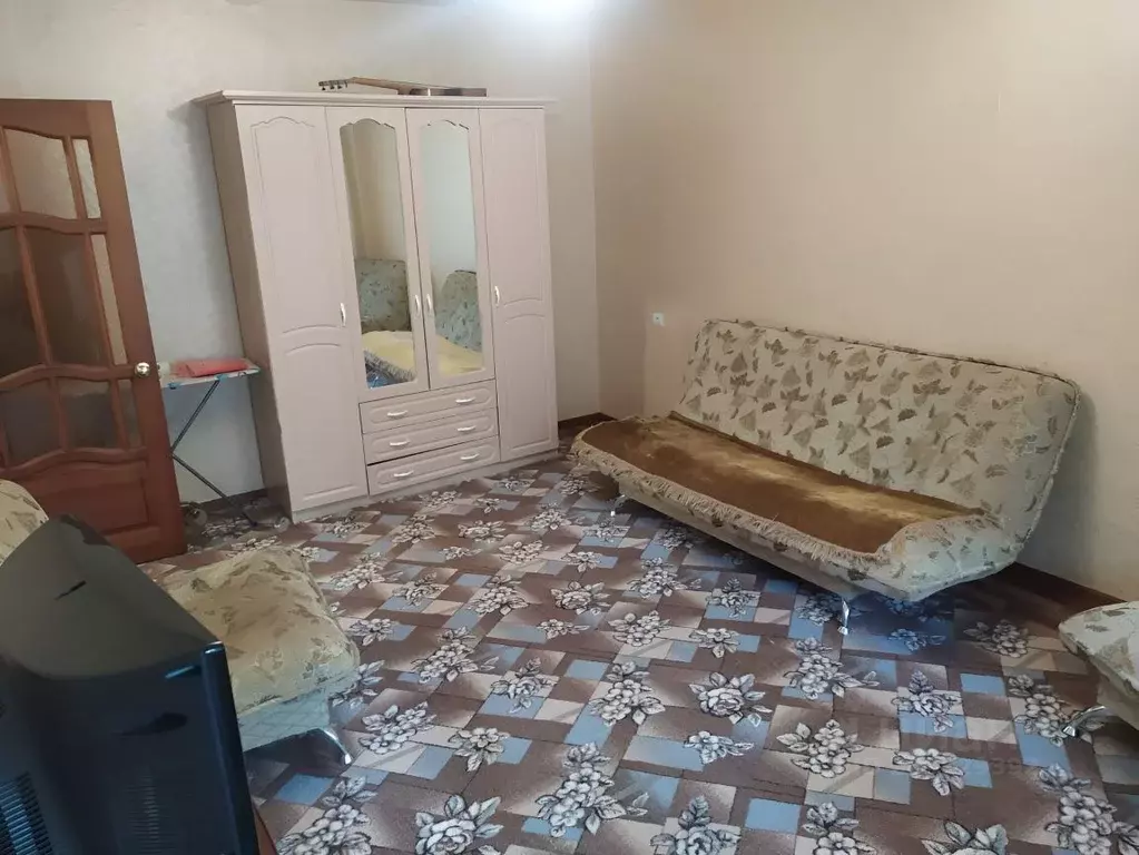 2-к кв. Саратовская область, Саратов ул. Имени С.Т. Разина, 2 (50.0 м) - Фото 0
