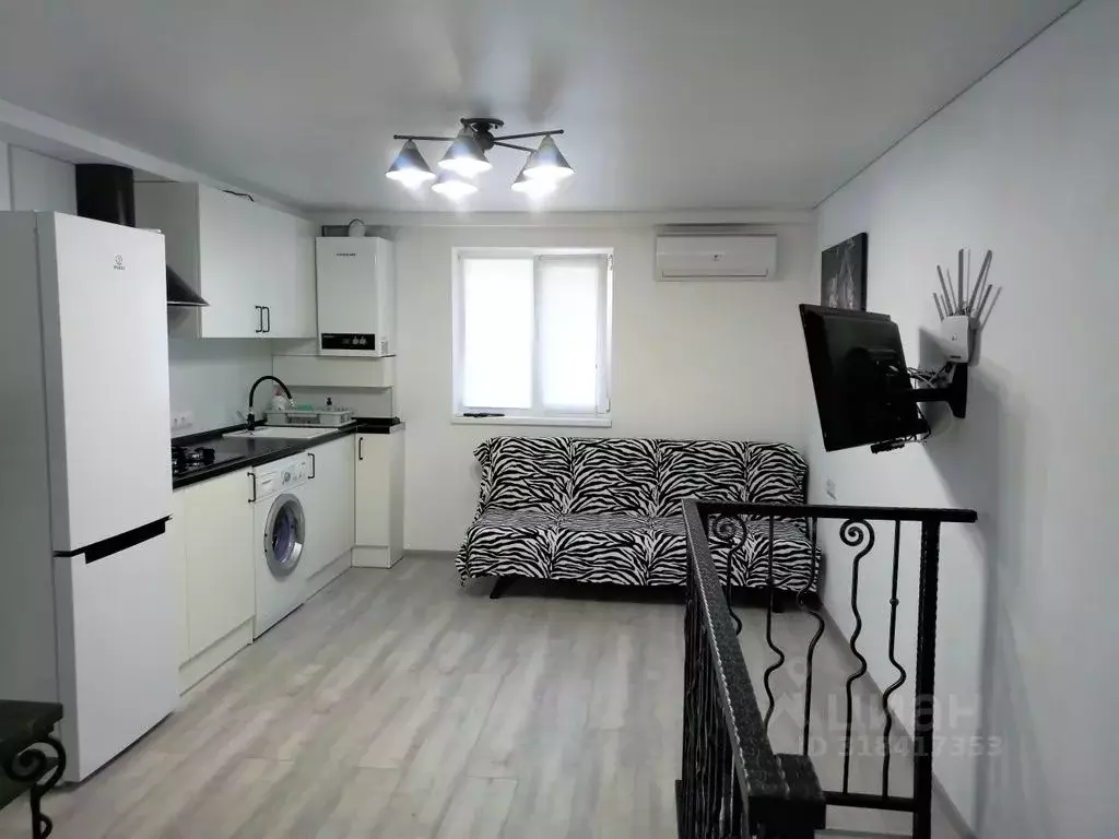 2-к кв. Краснодарский край, Сочи ул. Яна Фабрициуса, 2/36А (36.0 м) - Фото 0