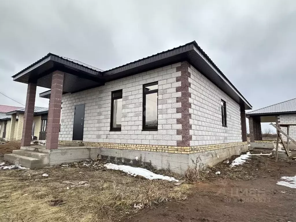 Дом в Башкортостан, Уфа городской округ, д. Самохваловка  (120 м) - Фото 1