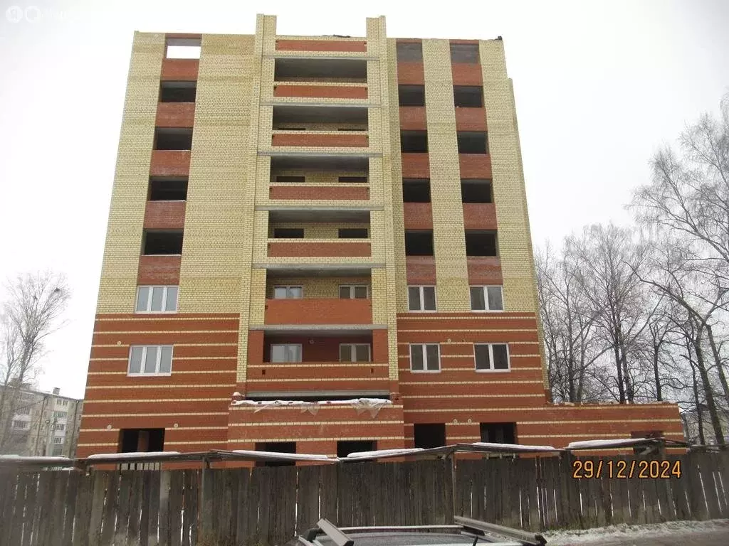 1-комнатная квартира: посёлок городского типа Медведево, улица Чехова, ... - Фото 0