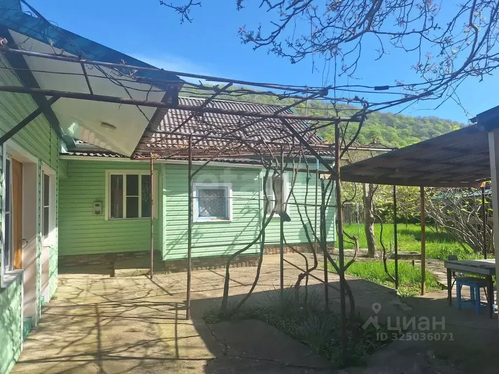 Дом в Краснодарский край, Геленджик городской округ, с. ... - Фото 1