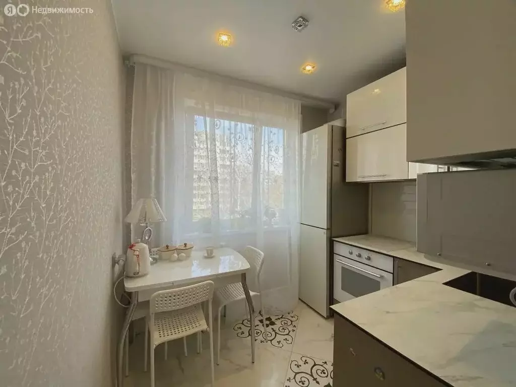 3-комнатная квартира: Иркутск, микрорайон Первомайский, улица ... - Фото 1