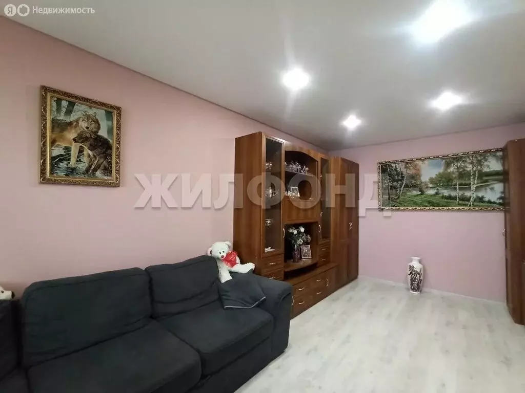 3-комнатная квартира: Новосибирск, Гусинобродское шоссе, 19 (56.3 м) - Фото 1