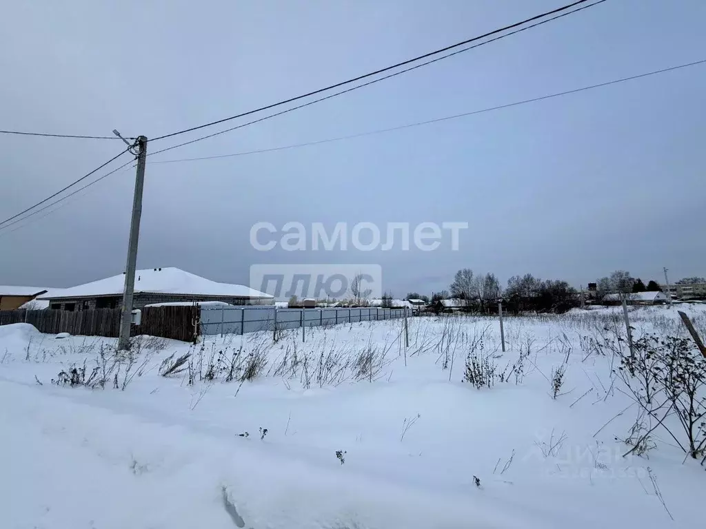 Участок в Свердловская область, Первоуральск муниципальный округ, д. ... - Фото 1