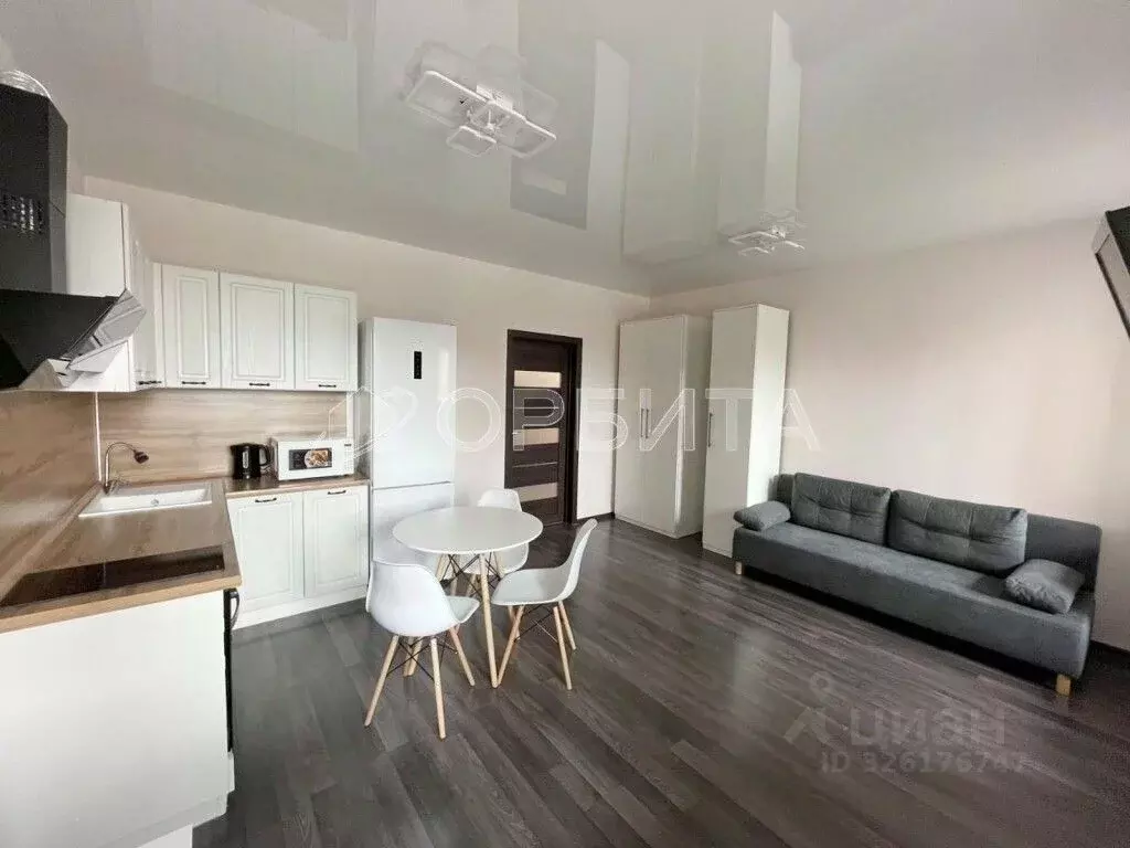 Студия Тюменская область, Тюмень ул. Беляева, 33к2 (28.3 м) - Фото 1