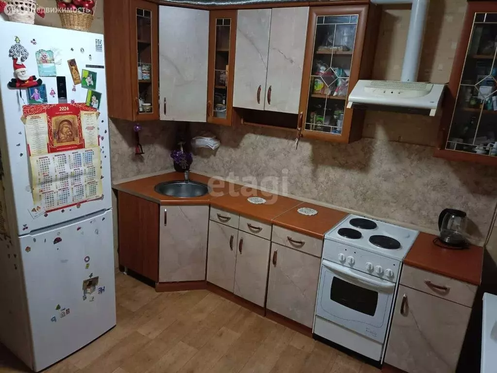 2-комнатная квартира: Тюмень, улица Болотникова, 11 (53 м) - Фото 0