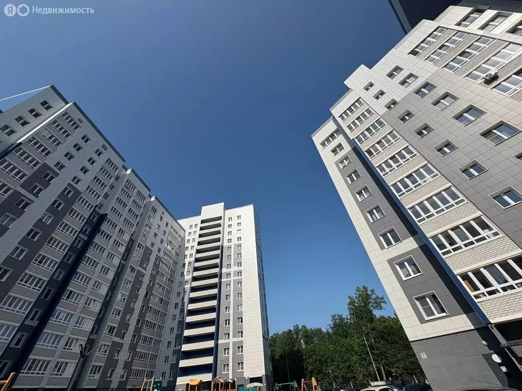 3-комнатная квартира: Череповец, улица Максима Горького, 3 (79.8 м) - Фото 0