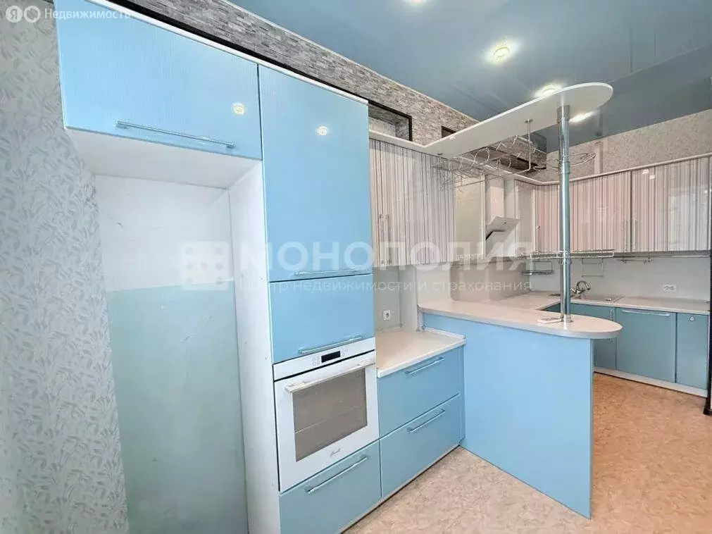 2-комнатная квартира: Белогорск, 1-я Вокзальная улица, 7 (69.3 м) - Фото 2