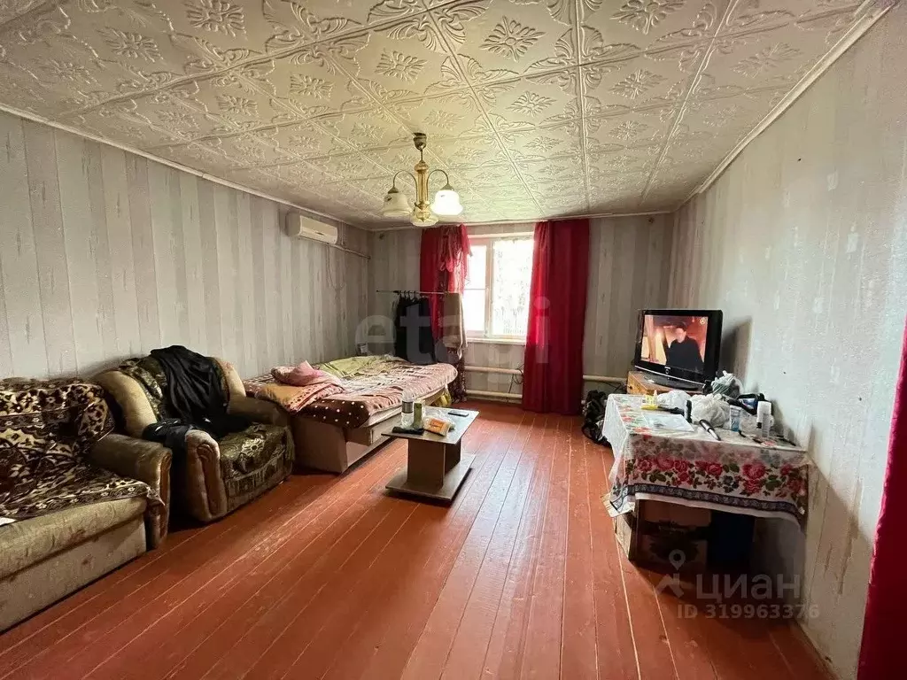 5-к кв. Калмыкия, пос. Ики-Бурул ул. Интернациональная, 30 (96.4 м) - Фото 0