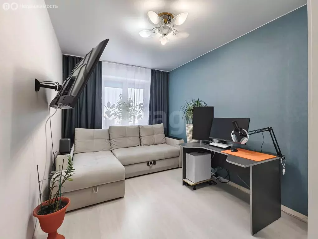 1-комнатная квартира: Тюмень, улица Мельникайте, 2к2 (40.2 м) - Фото 2