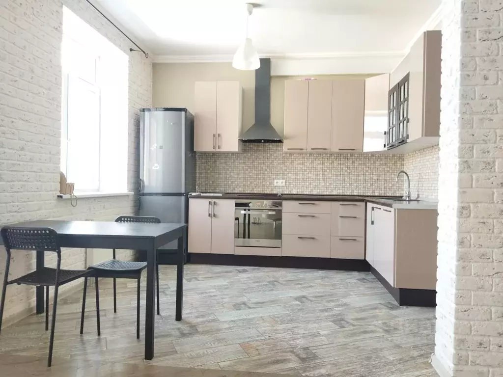 Студия Москва пос. Коммунарка, ул. Липовый Парк, 11 (40.0 м) - Фото 1