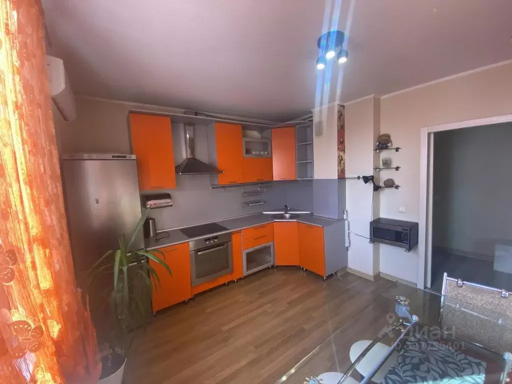 2-к кв. Свердловская область, Екатеринбург ул. Надеждинская, 26 (53.0 ... - Фото 1