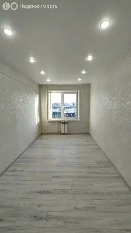 2-комнатная квартира: Усолье-Сибирское, улица Розы Люксембург, 11 ... - Фото 1