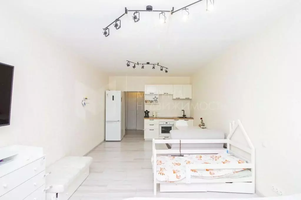 Студия Тюменская область, Тюмень Интернациональная ул., 199к1 (33.6 м) - Фото 1