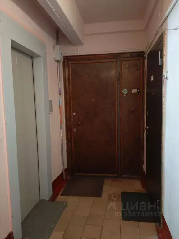 1-к кв. Коми, Сыктывкар просп. Бумажников, 42 (30.0 м) - Фото 1