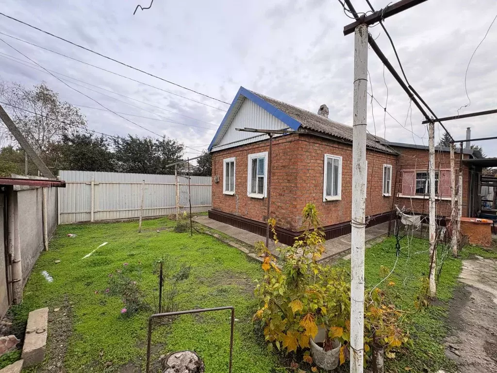 Дом в Ставропольский край, Новоалександровск Интернациональный пер. ... - Фото 1