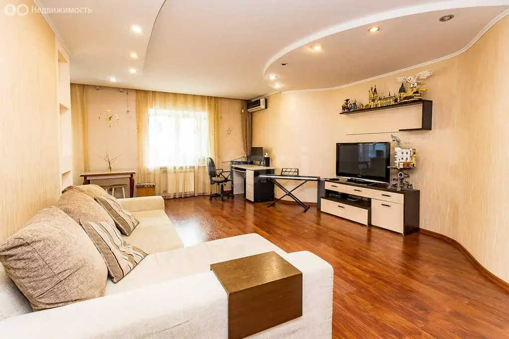 3-комнатная квартира: Благовещенск, улица Лазо, 55 (92.7 м) - Фото 1