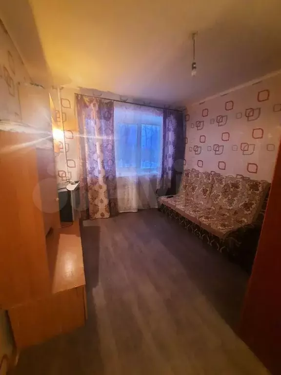 Комната 15 м в 9-к., 2/5 эт. - Фото 1