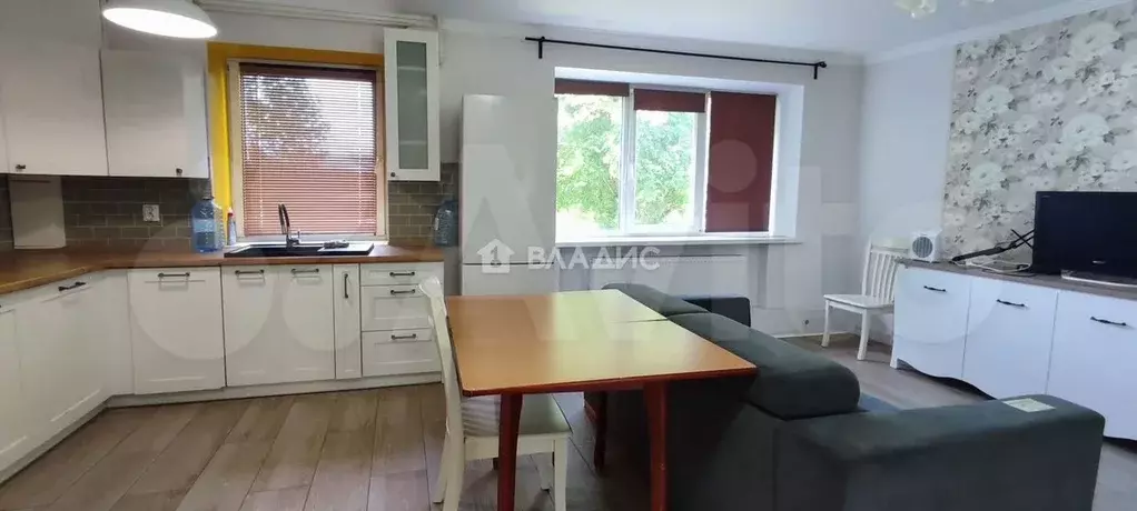 1-к. квартира, 42,8 м, 1/2 эт. - Фото 0
