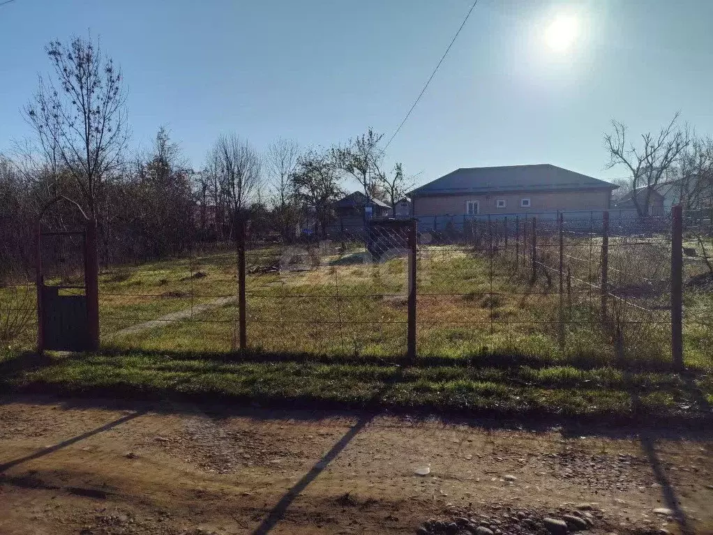 Участок в Адыгея, Майкоп Птицевод дп, Крайняя ул. (5.61 сот.) - Фото 1