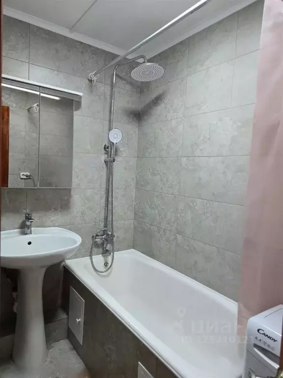 4-к кв. Краснодарский край, Краснодар ул. Красных Партизан, 111 (75.0 ... - Фото 2